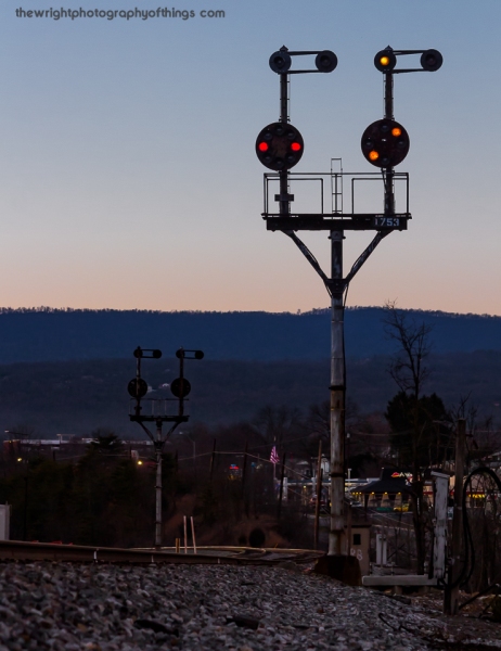 "WEST HUMP" Twilight is falling around the CPL signals inside the Cumberland Terminal known as West Hump. The signals are in their own twilight as their fellow brother and sisters at Mexico and across the CSX system.